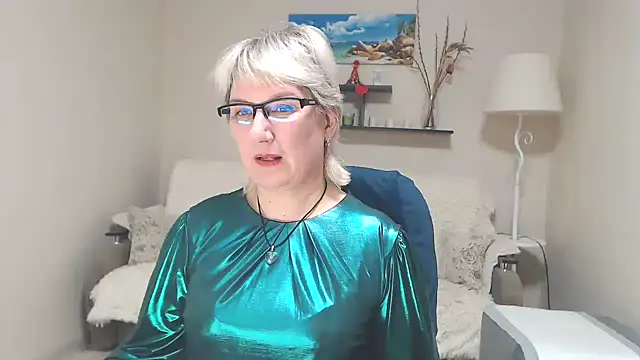 Snapshot of FleurMays chatting on February 19, 12:44 pm FleurMays online show from February 19, 12:44 pm