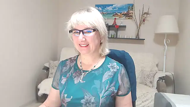 Snapshot of FleurMays chatting on February 20, 4:28 am FleurMays online show from February 20, 4:28 am