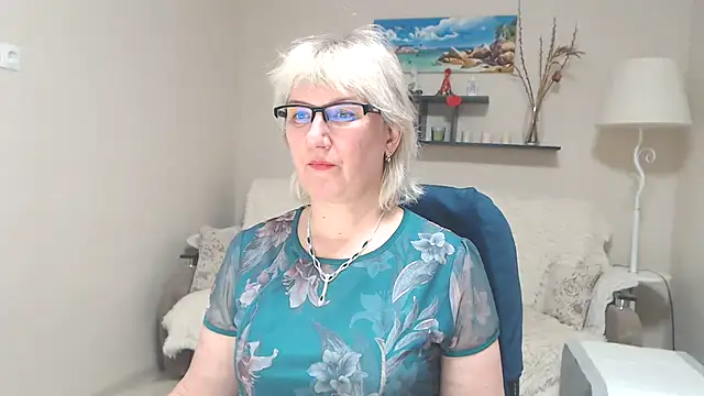 Snapshot of FleurMays chatting on February 21, 12:17 pm FleurMays online show from February 21, 12:17 pm