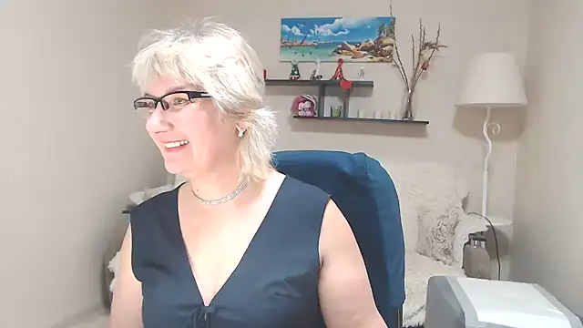 Snapshot of FleurMays chatting on February 22, 12:08 pm FleurMays online show from February 22, 12:08 pm