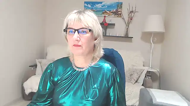 Snapshot of FleurMays chatting on March 5, 6:23 am FleurMays online show from March 5, 6:23 am