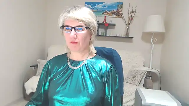 Snapshot of FleurMays chatting on March 6, 6:52 am FleurMays online show from March 6, 6:52 am