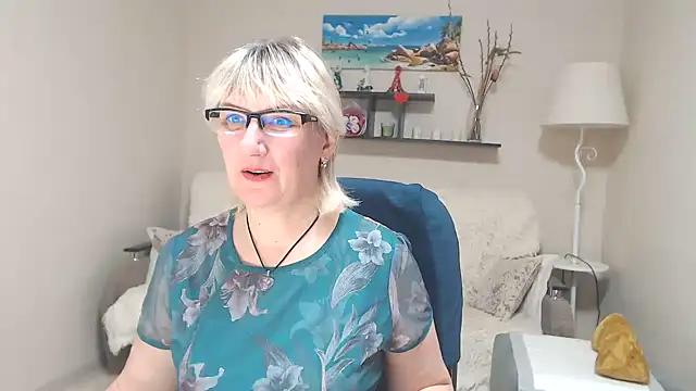 Snapshot of FleurMays chatting on March 14, 11:23 am FleurMays online show from March 14, 11:23 am