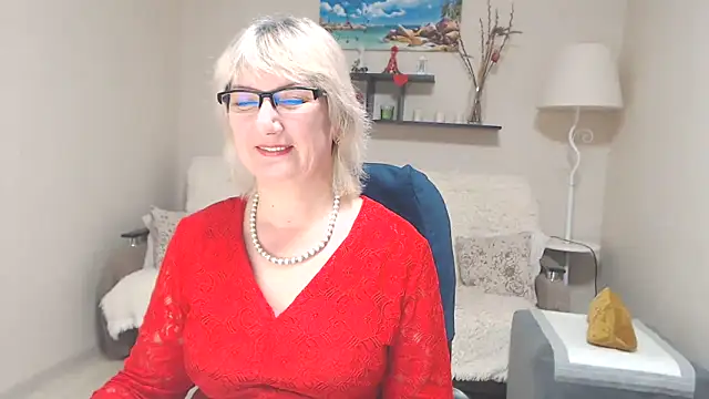 Snapshot of FleurMays chatting on March 16, 10:00 am FleurMays online show from March 16, 10:00 am