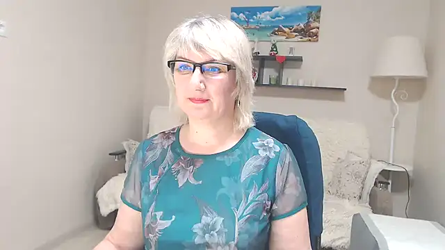 Snapshot of FleurMays chatting on March 22, 4:56 am FleurMays online show from March 22, 4:56 am