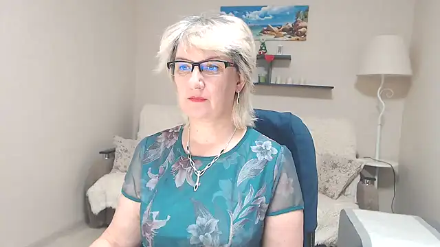 Snapshot of FleurMays chatting on March 23, 4:27 am FleurMays online show from March 23, 4:27 am