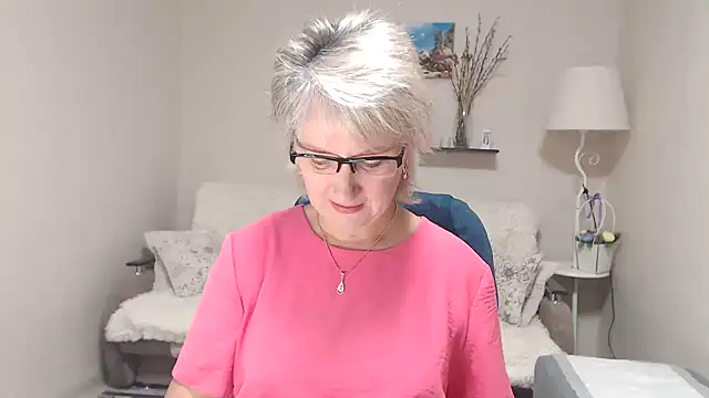 Snapshot of FleurMays chatting on September 29, 3:55 am FleurMays online show from September 29, 3:55 am