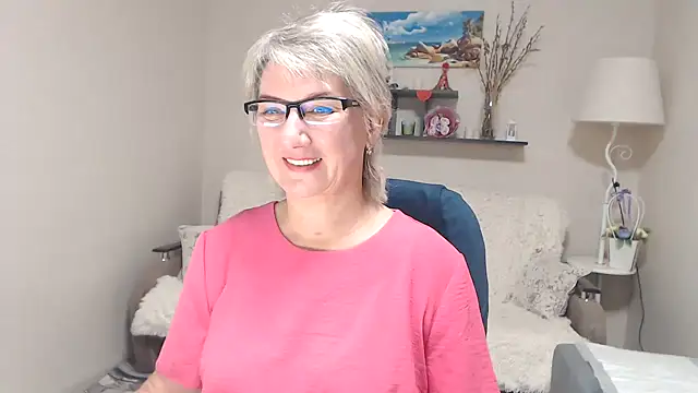 Snapshot of FleurMays chatting on October 14, 5:08 am FleurMays online show from October 14, 5:08 am