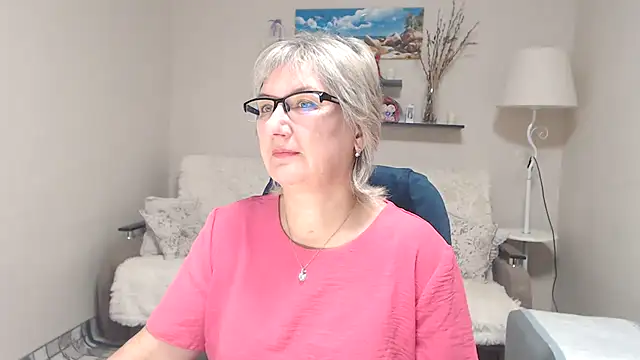 Snapshot of FleurMays chatting on October 29, 3:42 am FleurMays online show from October 29, 3:42 am