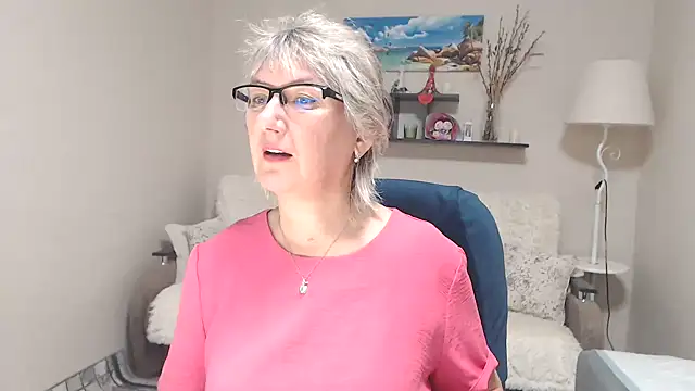 Snapshot of FleurMays chatting on November 2, 5:54 am FleurMays online show from November 2, 5:54 am