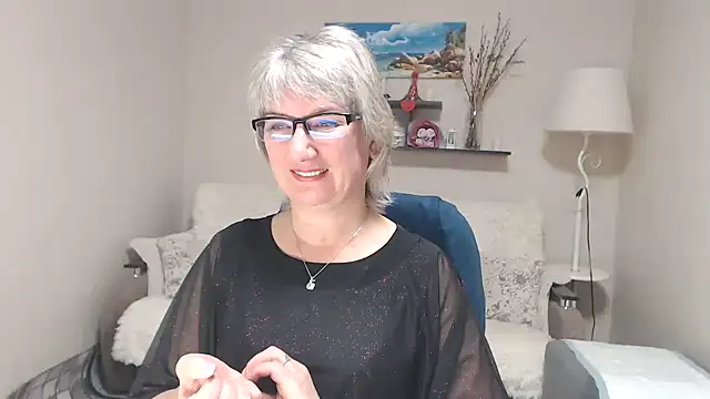 Snapshot of FleurMays chatting on November 7, 4:56 am FleurMays online show from November 7, 4:56 am