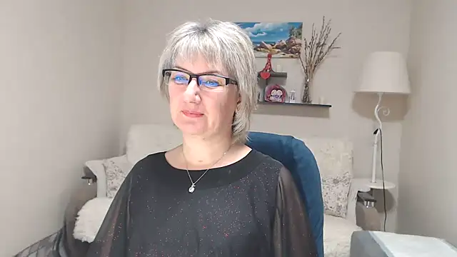 Snapshot of FleurMays chatting on November 8, 5:07 am FleurMays online show from November 8, 5:07 am