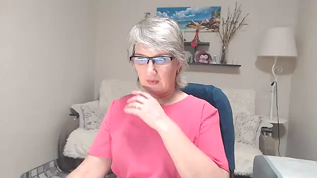 Snapshot of FleurMays chatting on November 21, 12:26 pm FleurMays online show from November 21, 12:26 pm