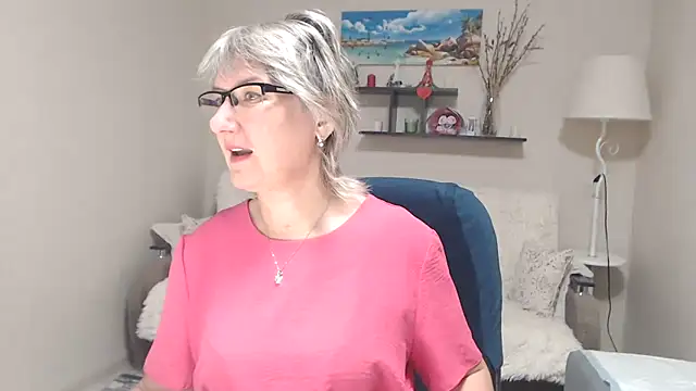 Snapshot of FleurMays chatting on November 24, 4:45 am FleurMays online show from November 24, 4:45 am