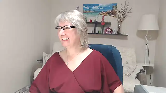 Snapshot of FleurMays chatting on December 5, 4:54 am FleurMays online show from December 5, 4:54 am