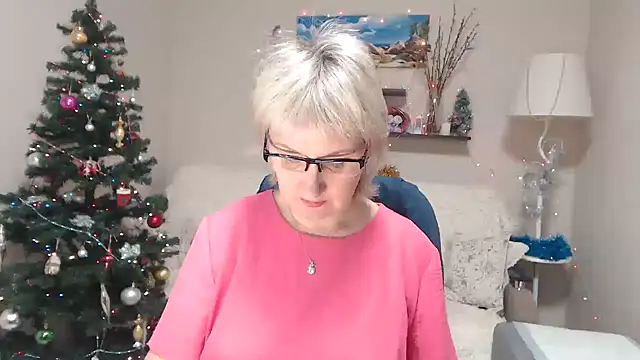 FleurMays online show from January 8, 5:10 am