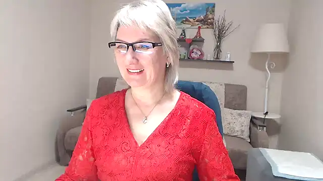 FleurMays online show from April 11, 3:00 am