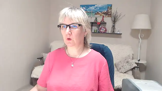 FleurMays online show from April 25, 3:20 am