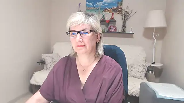FleurMays online show from June 10, 5:18 am