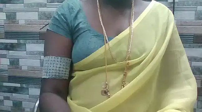 Snapshot of Hot_akshara chatting on December 5, 10:45 pm Hot akshara online show from December 5, 10:45 pm