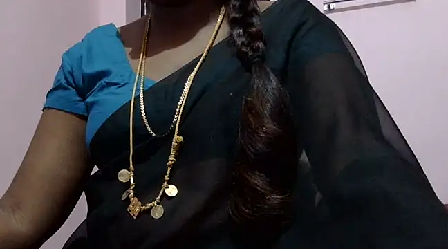 Snapshot of Hot_akshara chatting on March 1, 5:38 pm Hot akshara online show from March 1, 5:38 pm