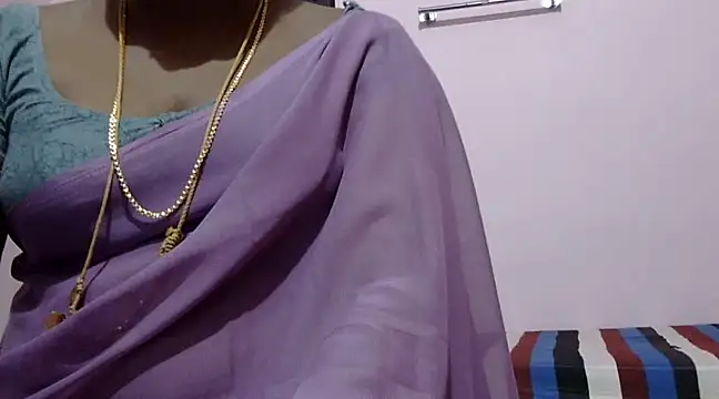 Snapshot of Hot_akshara chatting on March 2, 8:48 am Hot akshara online show from March 2, 8:48 am