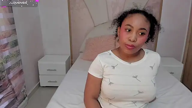 Leah Sweetie online show from February 9, 1:25 pm