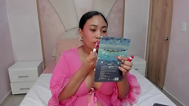 Leah Sweetie online show from February 12, 2:32 pm