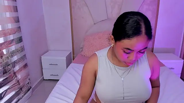 Leah Sweetie online show from March 1, 5:38 pm