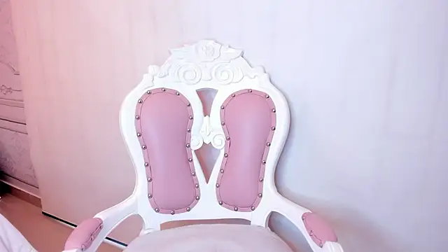 Leah Sweetie online show from March 15, 5:59 pm