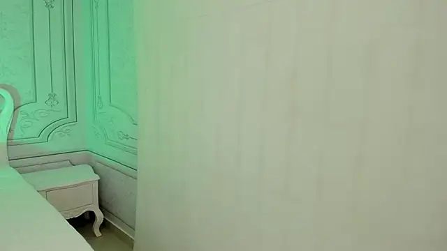 Leah Sweetie online show from March 17, 11:21 am