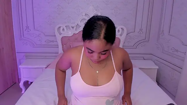 Leah Sweetie online show from March 20, 2:21 pm