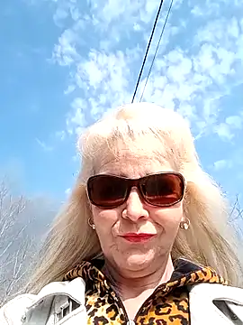 Snapshot of CassandraSandra44 chatting on March 22, 9:56 am CassandraSandra44 online show from March 22, 9:56 am