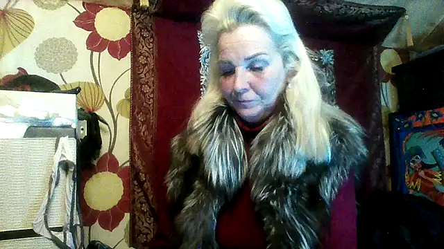 CassandraSandra44 online show from February 4, 5:41 pm