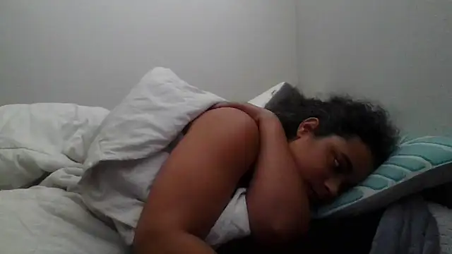 cinnaminnie online show from November 16, 6:57 pm