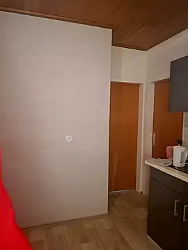 Jujuicy 97 online show from December 24, 9:17 am