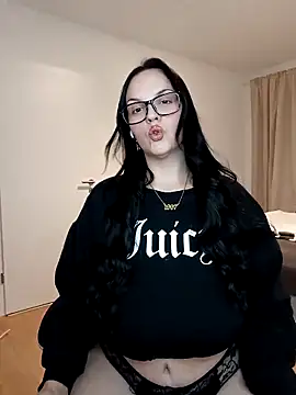 Jujuicy 97 online show from October 7, 5:21 pm