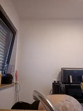 Jujuicy 97 online show from April 21, 7:03 am