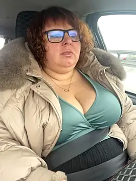 Snapshot of Tania-myr87_ZD chatting on December 3, 6:37 am Tania-myr87 ZD online show from December 3, 6:37 am