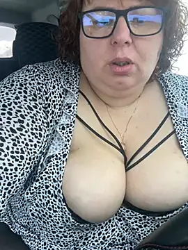 Snapshot of Tania-myr87_ZD chatting on December 13, 3:05 am Tania-myr87 ZD online show from December 13, 3:05 am