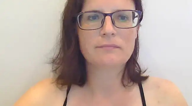 Snapshot of CrimsonMistress chatting on January 13, 6:16 am CrimsonMistress online show from January 13, 6:16 am