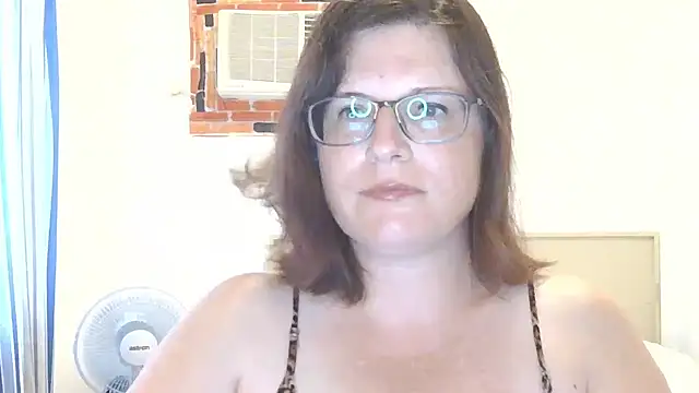 CrimsonMistress online show from April 20, 10:33 pm