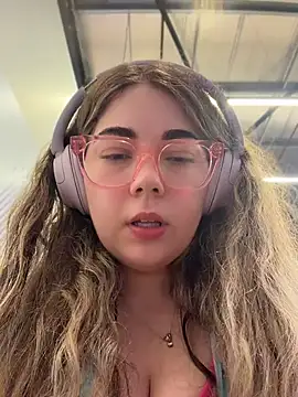 brooklynivy online show from June 30, 12:39 pm