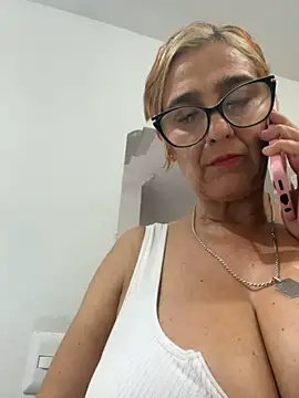 anastasia and jordan online show from April 19, 6:32 pm