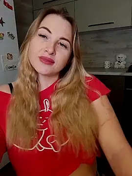 Cute Hot Alice online show from March 10, 9:18 pm