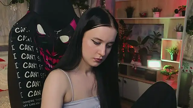 KiraLiLime online show from March 6, 12:32 am