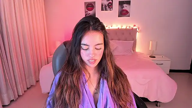 Snapshot of _Charlotte_evans_1 chatting on November 9, 1:37 am Charlotte evans 1 online show from November 9, 1:37 am