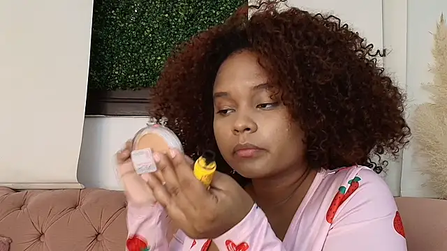 Snapshot of nataly_velez chatting on November 19, 5:13 pm nataly velez online show from November 19, 5:13 pm