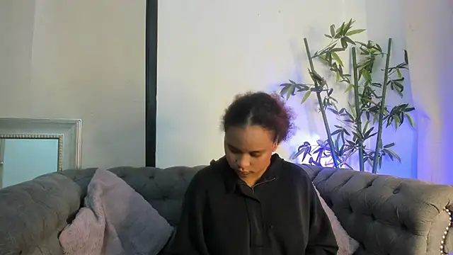 Snapshot of nataly_velez chatting on December 2, 7:09 pm nataly velez online show from December 2, 7:09 pm