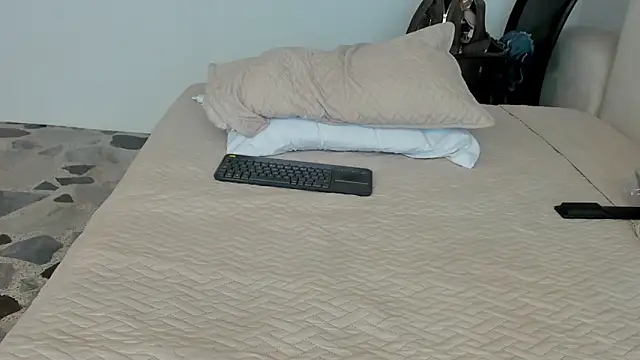 BridgetRodriguez online show from January 20, 6:21 pm